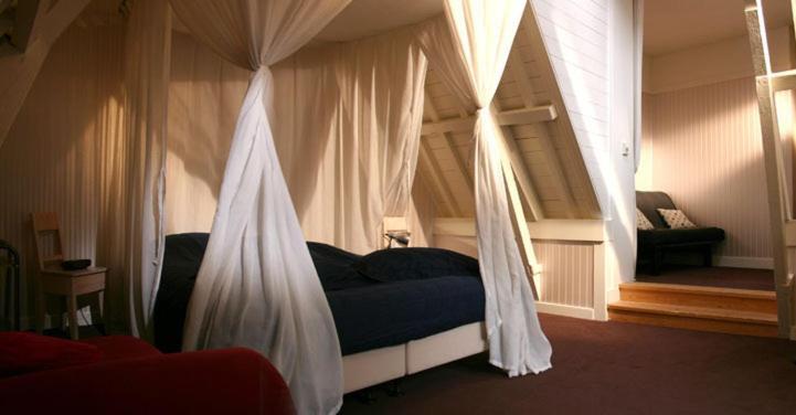 Guesthouse De Utrechtsche Dom Gouda Phòng bức ảnh