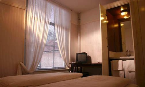 Guesthouse De Utrechtsche Dom Gouda Phòng bức ảnh